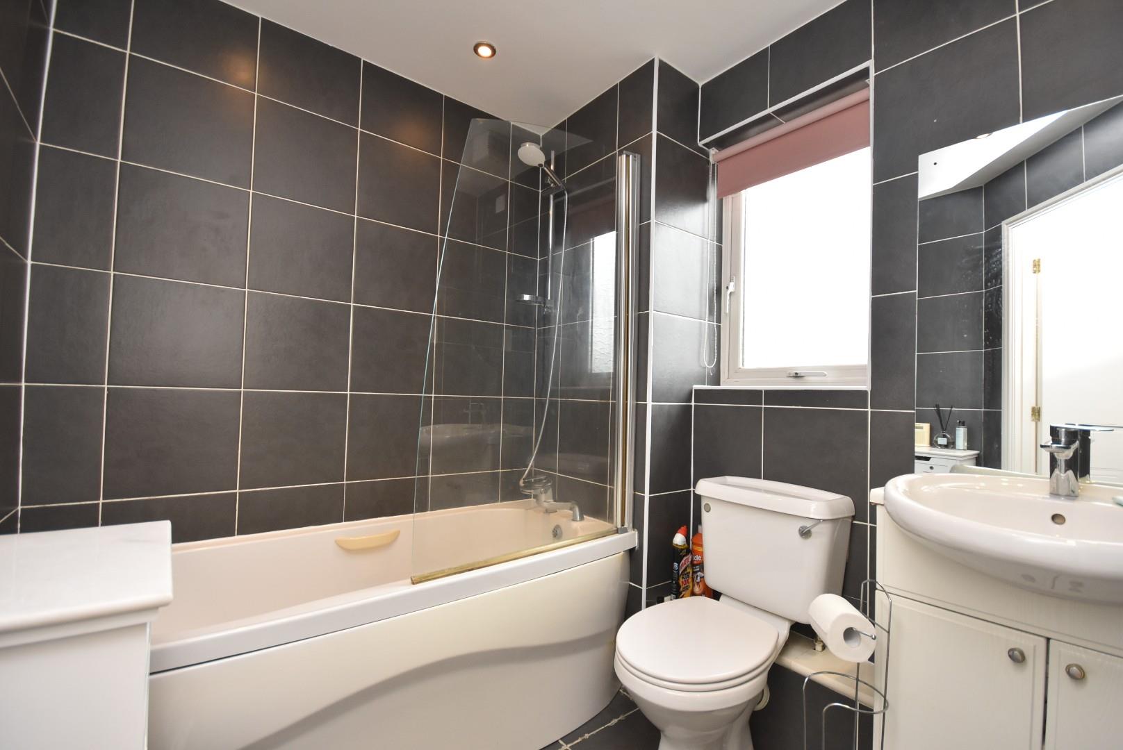 9 Glan Y Mor, Y Rhodfa, Barry, CF63 4BB